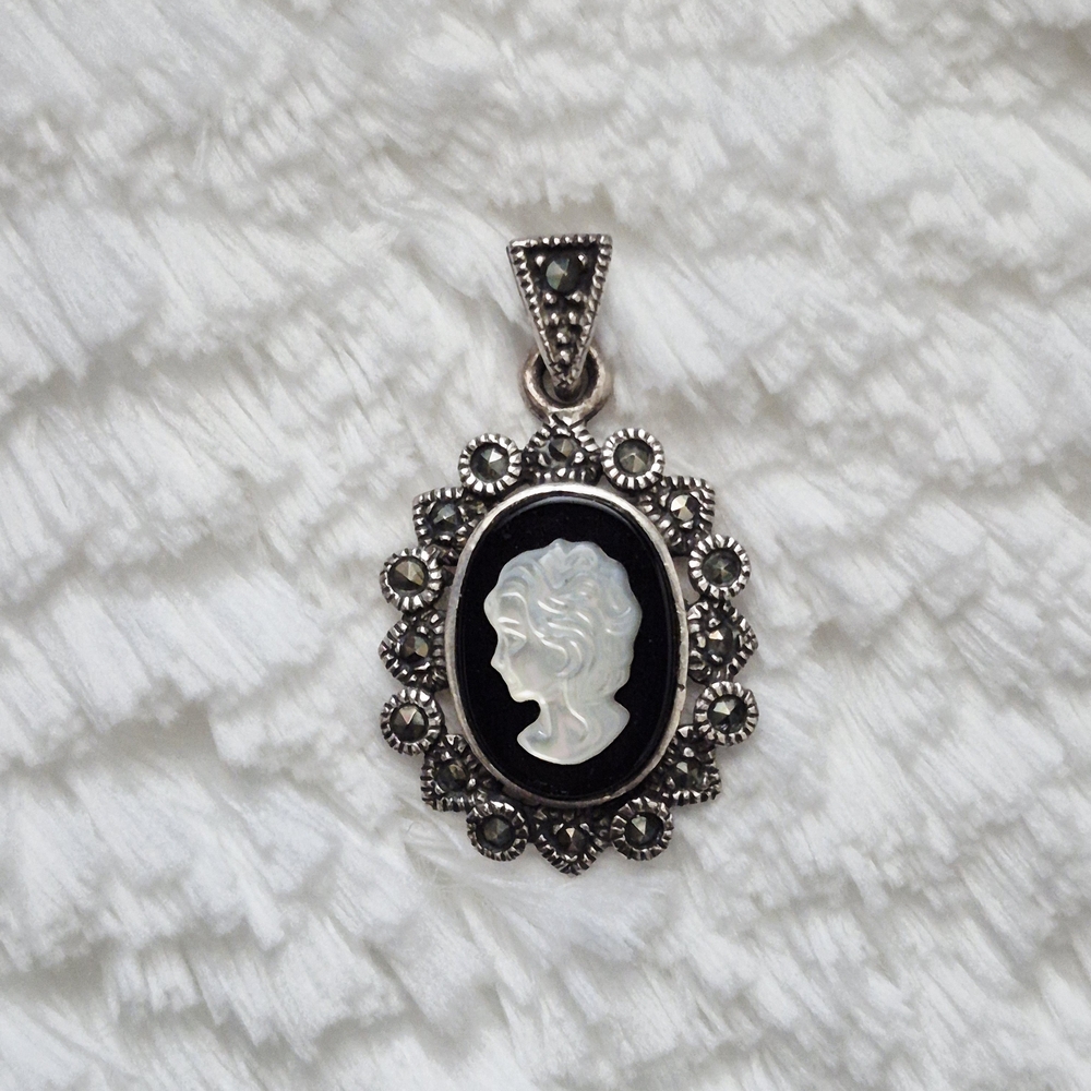 Sterling Silver Marcasite Cameo Pendant - Picture 3 of 6